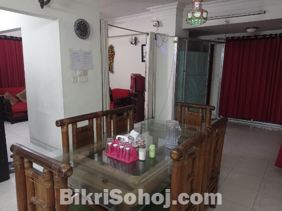 বাশ ও বেতের ডাইনিং টেবিল